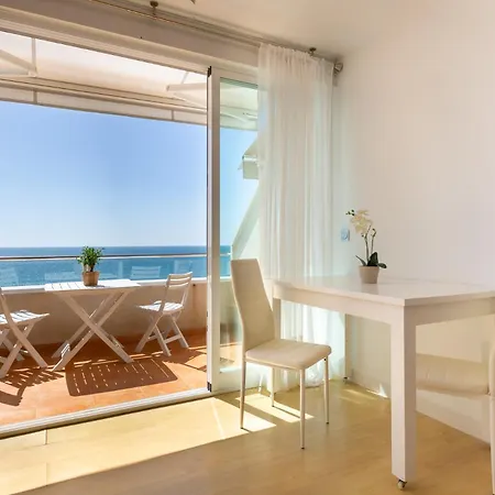 Roca Chica - Parking - Frente Playa - Terraza - Wifi - Bajondillo Y Carihuela Apartmán *