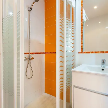 Roca Chica - Parking - Frente Playa - Terraza - Wifi - Bajondillo Y Carihuela Apartament