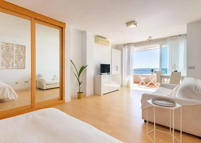 Roca Chica - Parking - Frente Playa - Terraza - Wifi - Bajondillo Y Carihuela Apartament